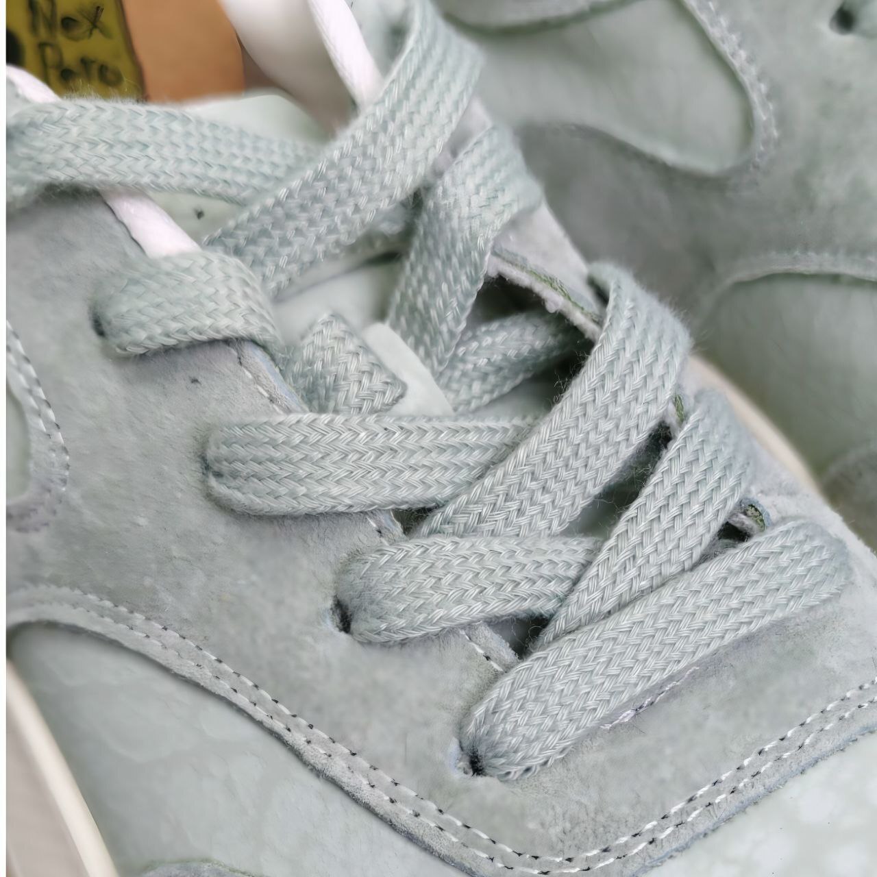 Кроссовки женские, Замша нат.