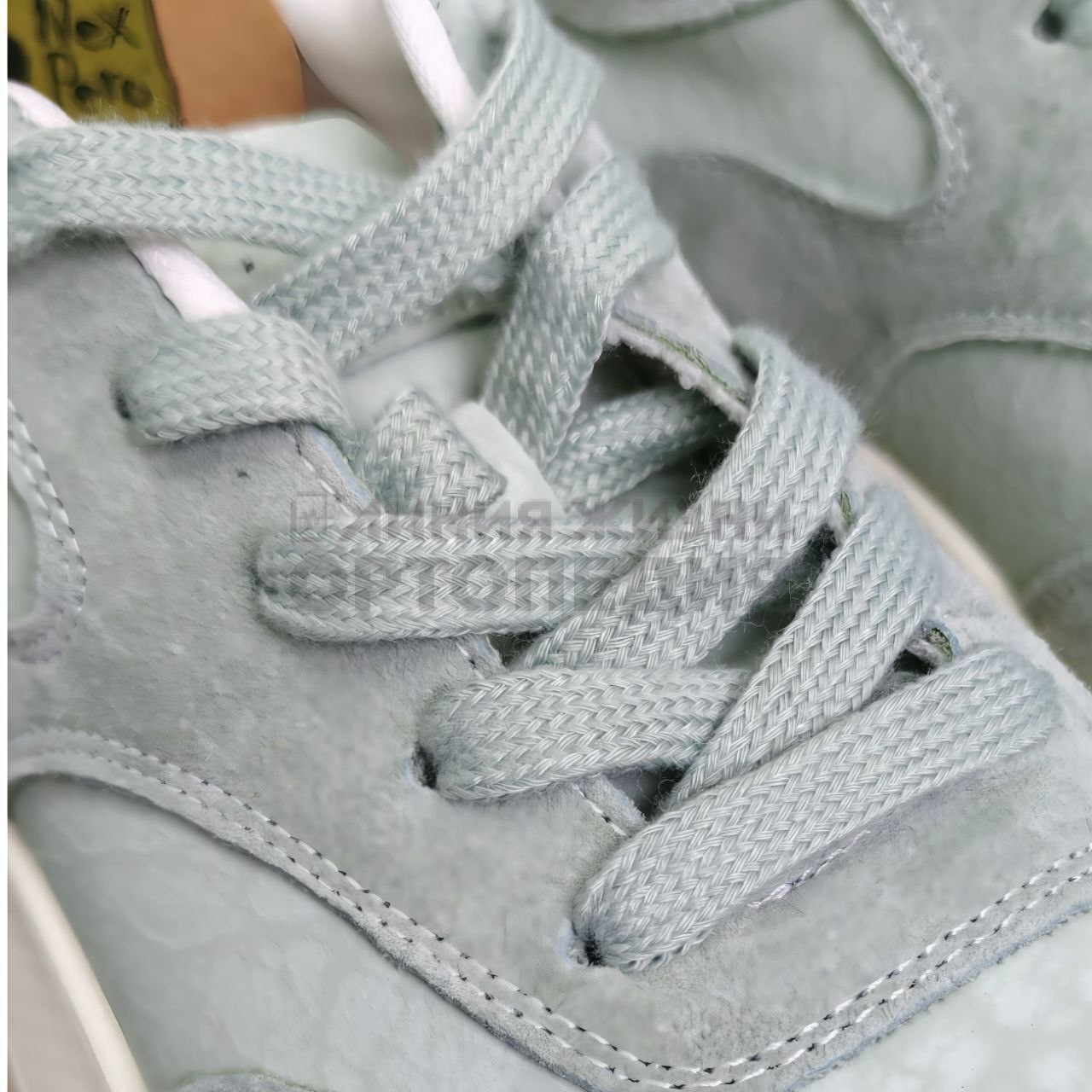 [20-18-01-32] Кроссовки женские, Замша нат.