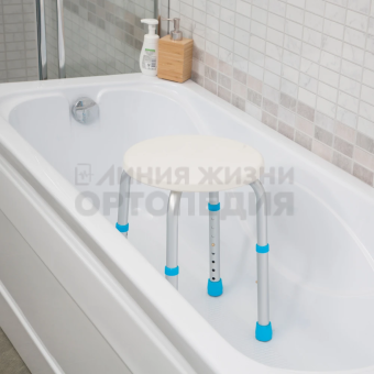 Табурет для ванны голубые насадки на ножки, Lux 505 — Аксессуары